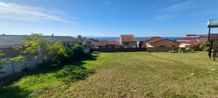  Bedroom Property for Sale in Wavecrest Eastern Cape